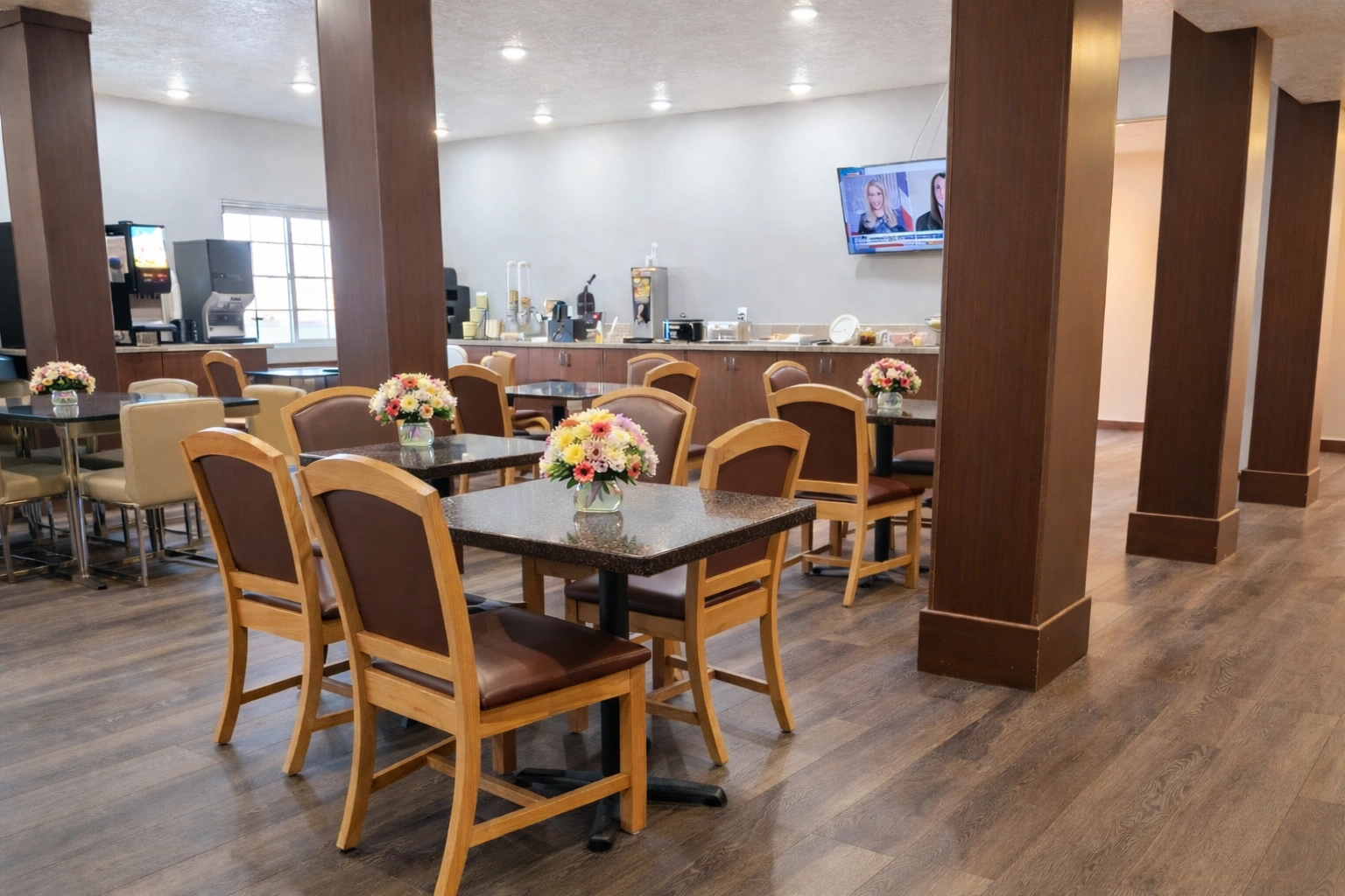 Free hot breakfast dining room with heated floors — Best Western Vernal Utah